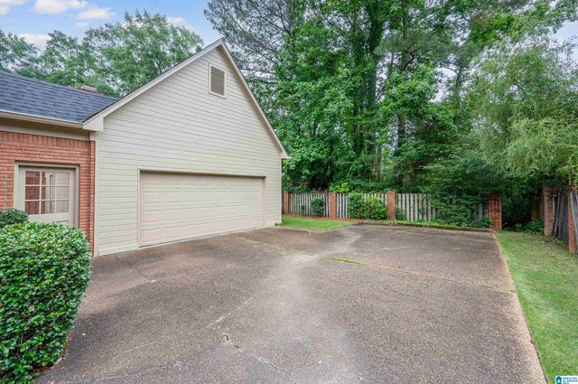 1717 ASHLEY WOOD PLACE, Vestavia Hills, AL 35216
