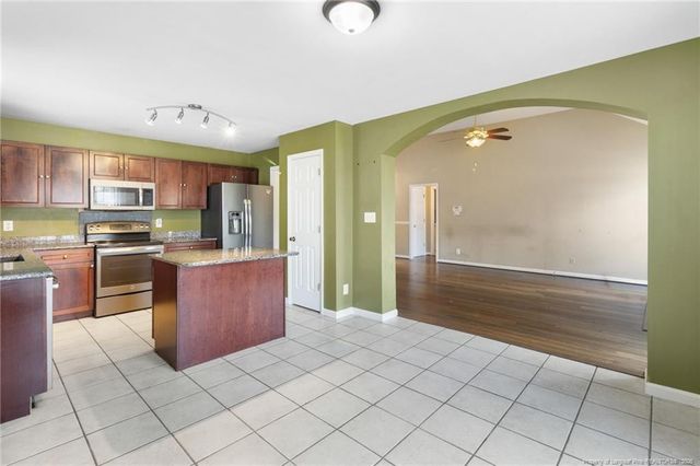 112 Woodland Court, Raeford, NC 28376