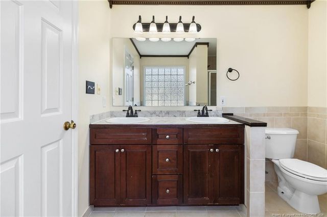 112 Woodland Court, Raeford, NC 28376