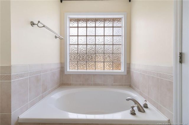 112 Woodland Court, Raeford, NC 28376