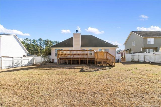 112 Woodland Court, Raeford, NC 28376