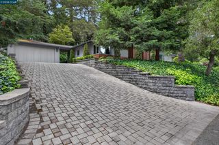 56 Camino Encinas, Orinda, CA 94563
