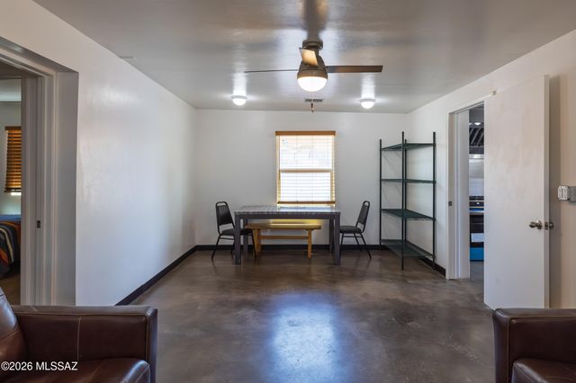 802 E Silverlake Road, Tucson, AZ 85713