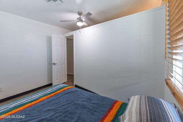 802 E Silverlake Road, Tucson, AZ 85713
