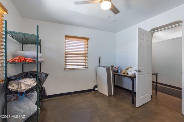 802 E Silverlake Road, Tucson, AZ 85713