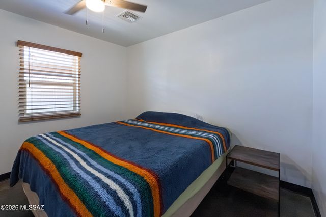 802 E Silverlake Road, Tucson, AZ 85713