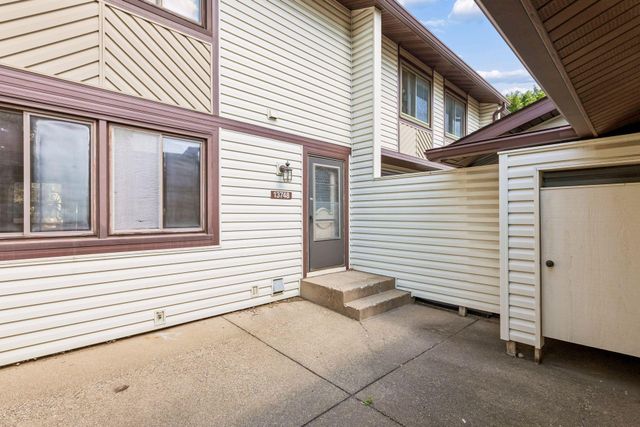 13748 Heather Hills Drive, Burnsville, MN 55337