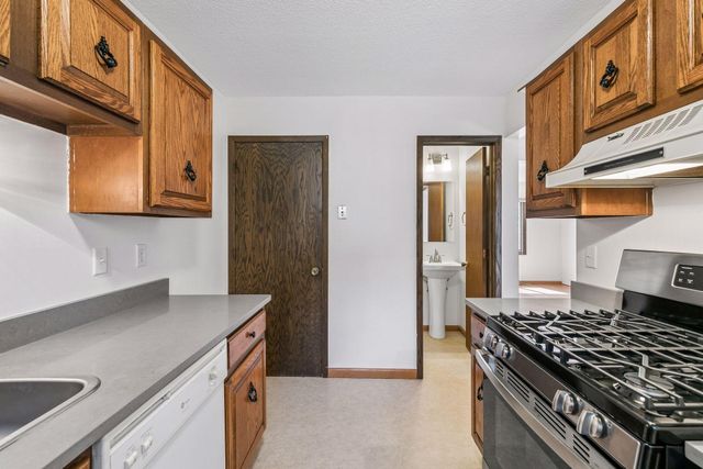 13748 Heather Hills Drive, Burnsville, MN 55337