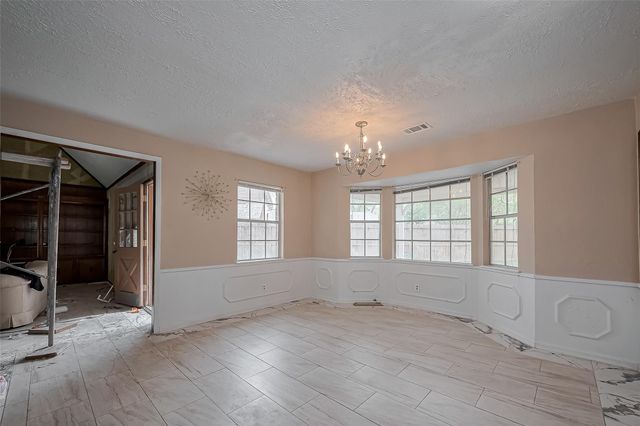 811 Loire Lane, Houston, TX 77090