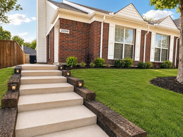 2209 Forestbrook Drive, Garland, TX 75040