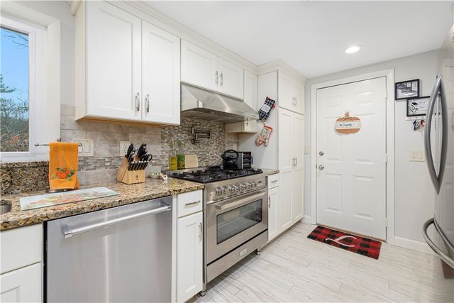 970 Pippin Orchard Road, Cranston, RI 02921