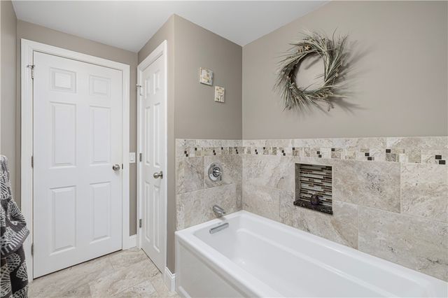 970 Pippin Orchard Road, Cranston, RI 02921