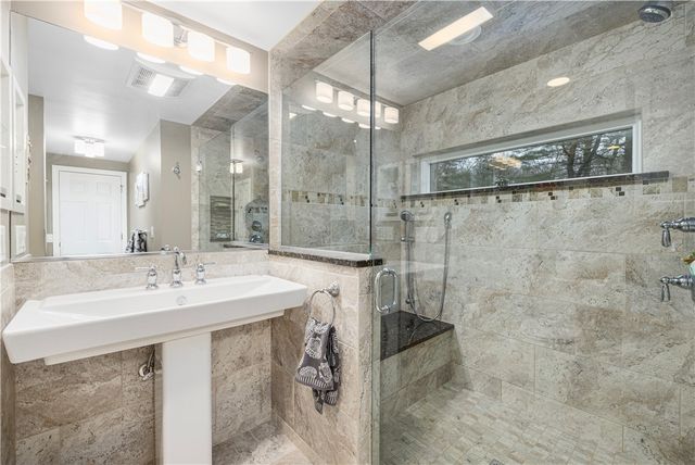 970 Pippin Orchard Road, Cranston, RI 02921