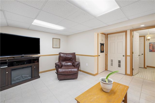 970 Pippin Orchard Road, Cranston, RI 02921