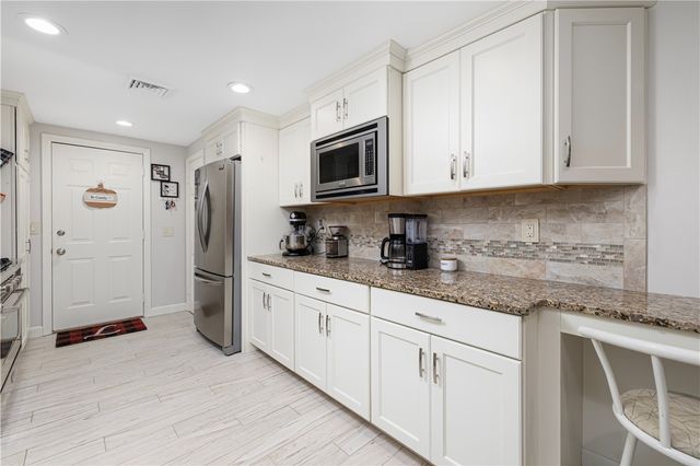 970 Pippin Orchard Road, Cranston, RI 02921
