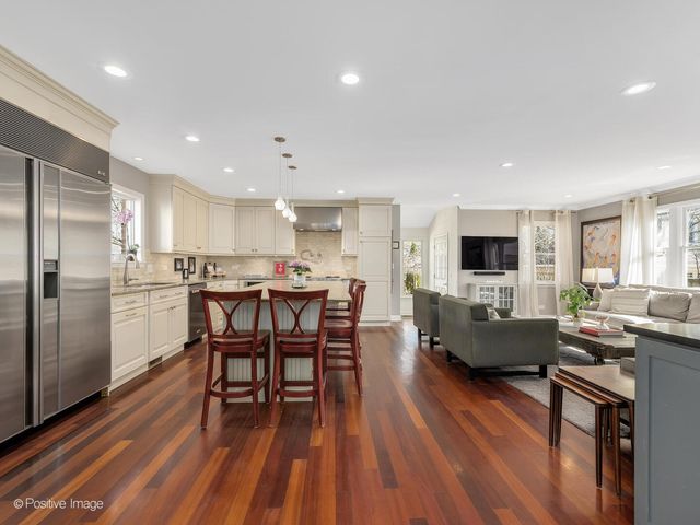 4049 Harvey Avenue, Western Springs, IL 60558