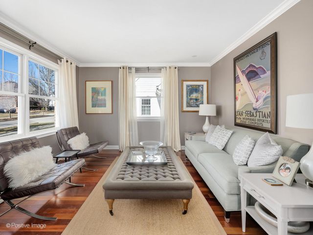 4049 Harvey Avenue, Western Springs, IL 60558