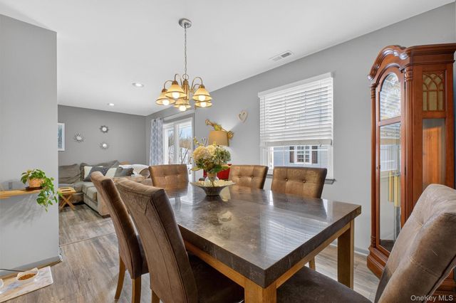 700 Commons Way E, Fishkill, NY 12524