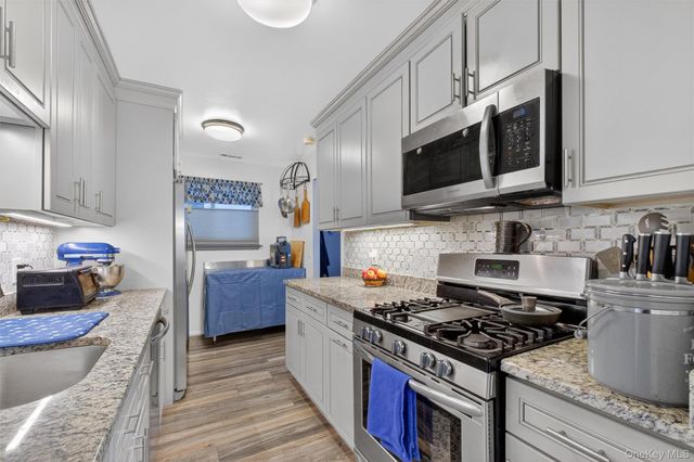 700 Commons Way E, Fishkill, NY 12524