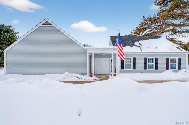 700 Commons Way E, Fishkill, NY 12524