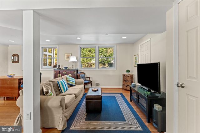 1024 CROTON DR, Alexandria, VA 22308