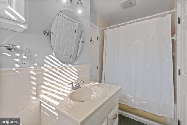 1024 CROTON DR, Alexandria, VA 22308