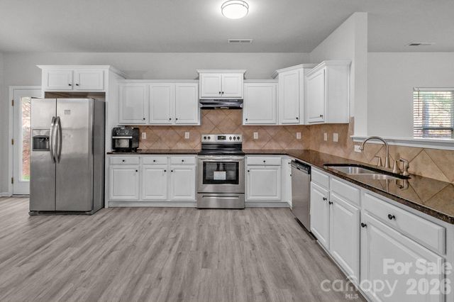 3308 Lemongrass Lane, Charlotte, NC 28214