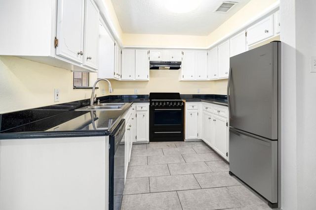 3707 Pine Cone Trail, Pasadena, TX 77505