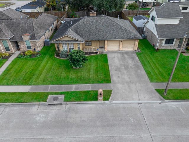 3707 Pine Cone Trail, Pasadena, TX 77505