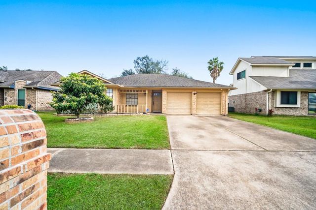 3707 Pine Cone Trail, Pasadena, TX 77505