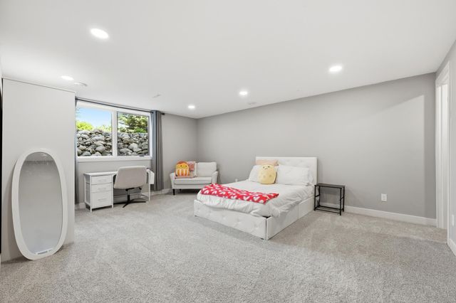 4186 Furnberg Place S, Fargo, ND 58104