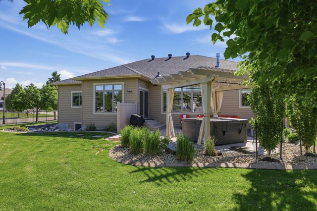 4186 Furnberg Place S, Fargo, ND 58104