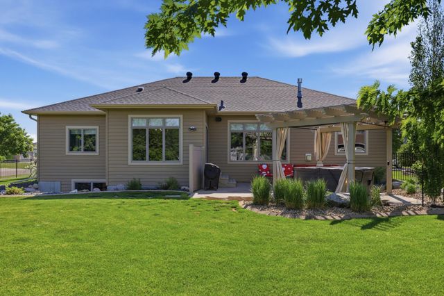 4186 Furnberg Place S, Fargo, ND 58104