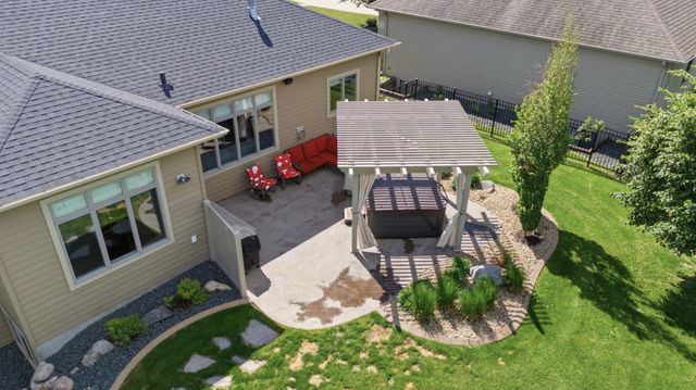 4186 Furnberg Place S, Fargo, ND 58104