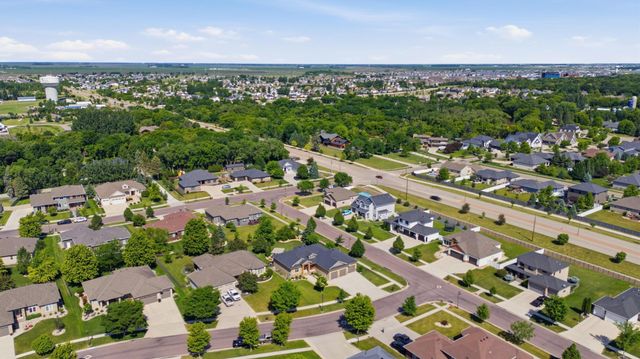 4186 Furnberg Place S, Fargo, ND 58104