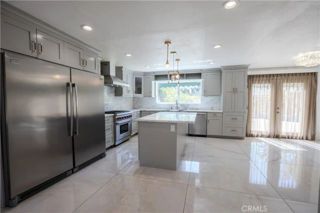 19314 Yolie, Tarzana, CA 91356