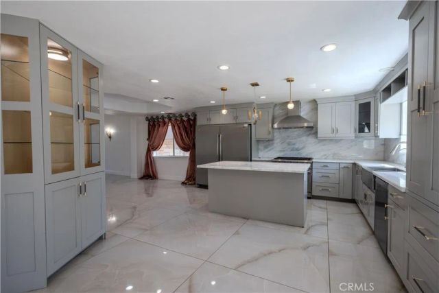 19314 Yolie, Tarzana, CA 91356