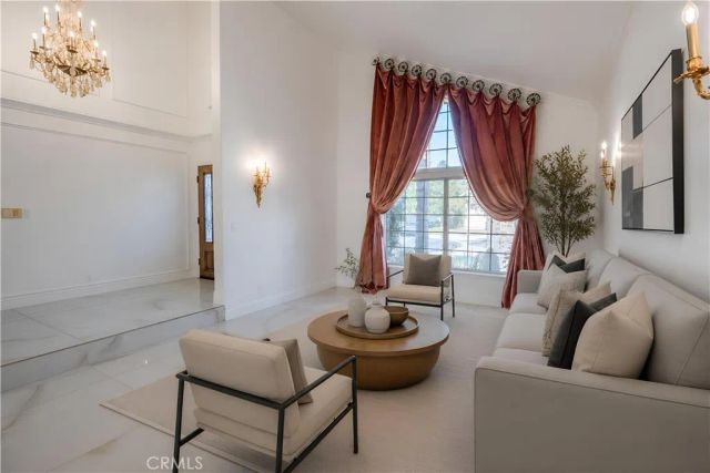 19314 Yolie, Tarzana, CA 91356