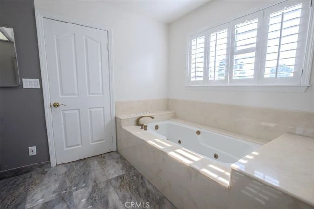 19314 Yolie, Tarzana, CA 91356