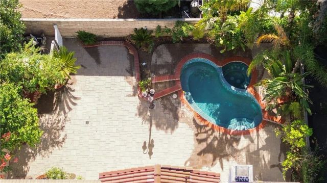 19314 Yolie, Tarzana, CA 91356