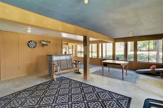 311 Harbor Drive, Onalaska, TX 77360