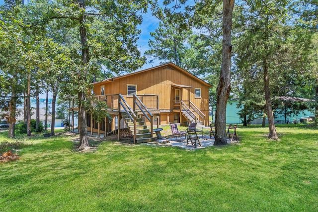 311 Harbor Drive, Onalaska, TX 77360