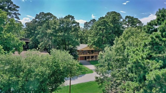 311 Harbor Drive, Onalaska, TX 77360