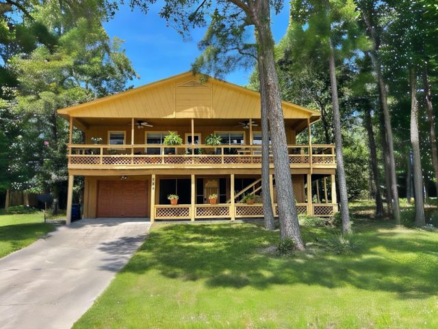311 Harbor Drive, Onalaska, TX 77360