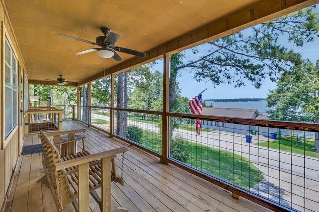 311 Harbor Drive, Onalaska, TX 77360