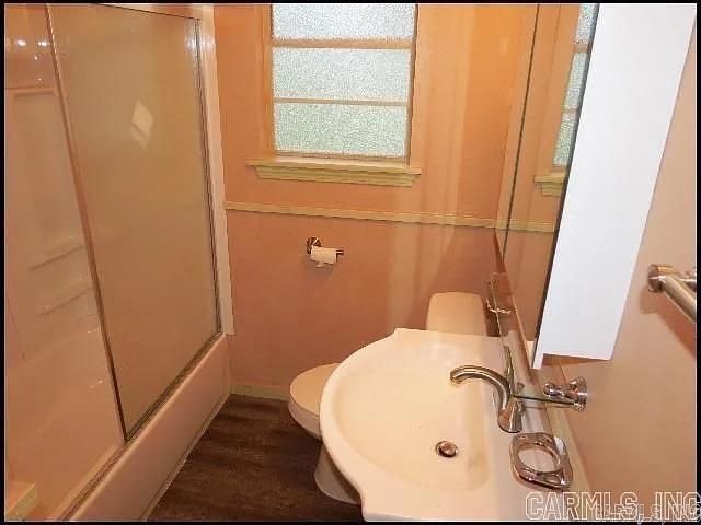 912 Greenlea Dr Street, North Little Rock, AR 72117