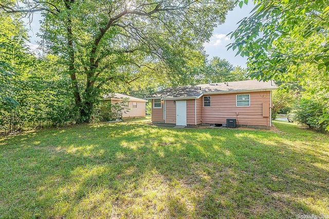 912 Greenlea Dr Street, North Little Rock, AR 72117