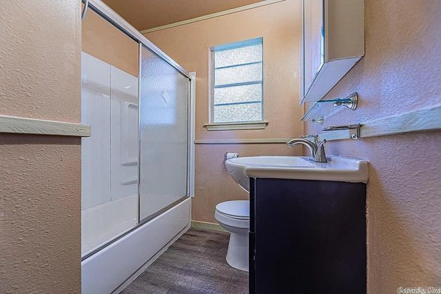 912 Greenlea Dr Street, North Little Rock, AR 72117