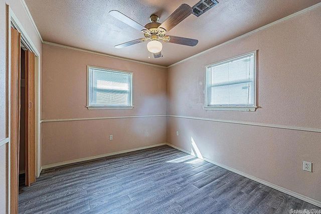 912 Greenlea Dr Street, North Little Rock, AR 72117