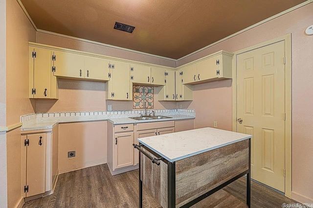 912 Greenlea Dr Street, North Little Rock, AR 72117